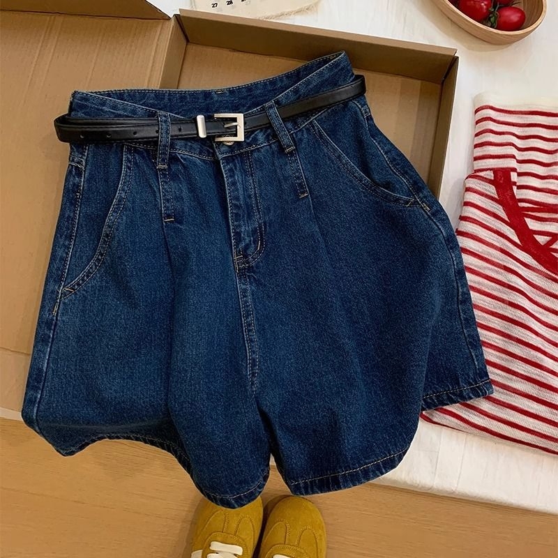 Șort din denim cu plisuri, talie înaltă, croială în formă de A, croială largă, denim din bumbac