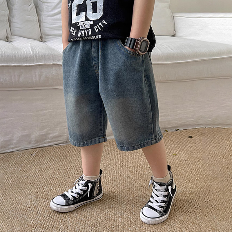 Παιδικά τζιν Capri σορτς, καλοκαίρι 2025, μεσαία μέση, ύφασμα βαμβάκι-πολυεστέρας-ανακυκλωμένες ίνες (51.3% βαμβάκι, 29.2% πολυεστέρας, 19.5% ανακυκλωμένες ίνες), μήκος Capri, για παιδιά από 8 ετών