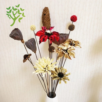Zen stiliaus džiovintų gėlių puokštė svetainei – mišrios elementai su lotosu, lotus sėklų kapsulėmis ir pušų kankorėžiais (Variety: Lily; Material: Other; Craft: Other; Gift: No)