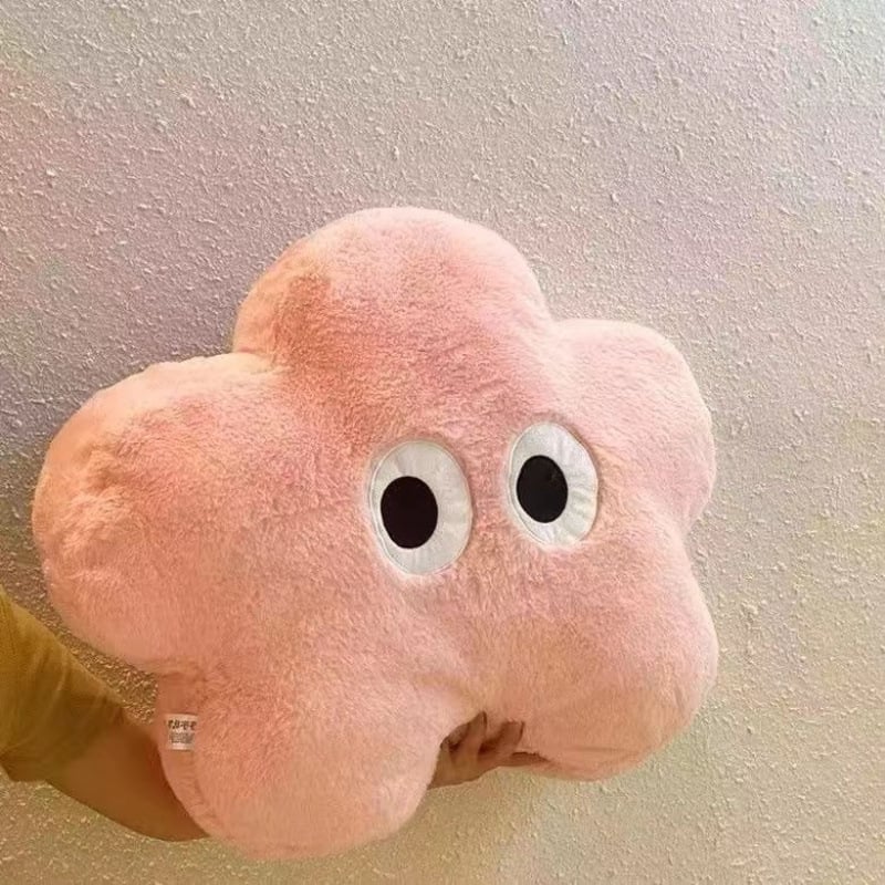 Pliušinis pagalvėlis su kačiuko ir meškiuko motyvu, animacinis siuvinėjimas, mielas stilius, PP medvilnės užpildas