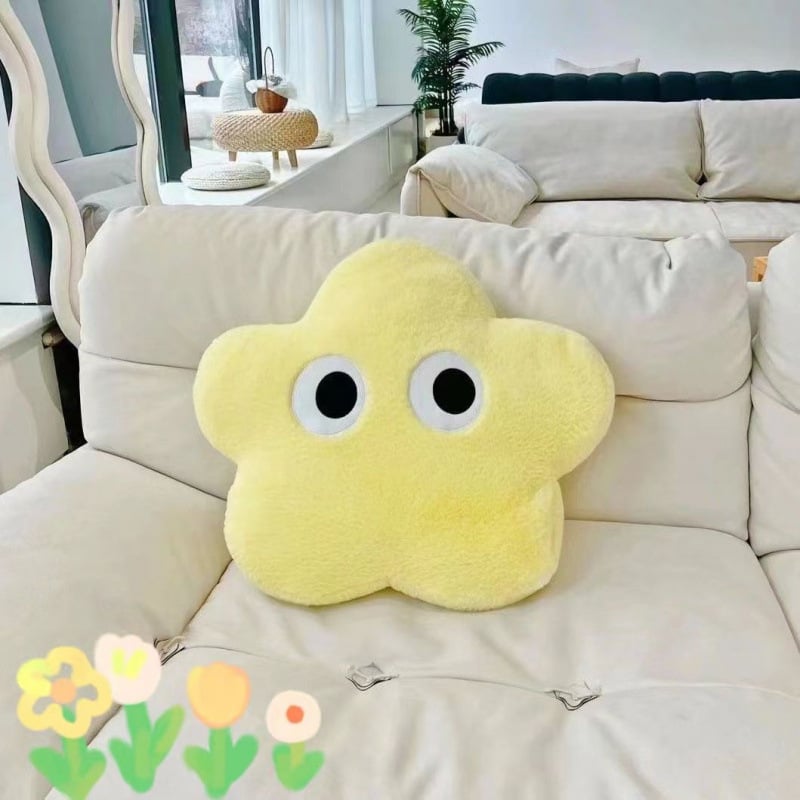 Pliušinis pagalvėlis su kačiuko ir meškiuko motyvu, animacinis siuvinėjimas, mielas stilius, PP medvilnės užpildas