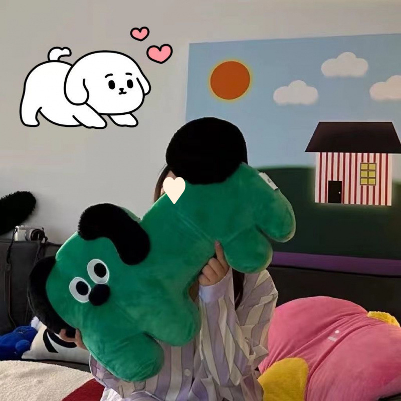 Pliušinis pagalvėlis su kačiuko ir meškiuko motyvu, animacinis siuvinėjimas, mielas stilius, PP medvilnės užpildas