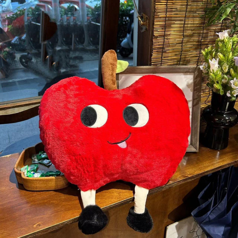 Pliušinis pagalvėlis su kačiuko ir meškiuko motyvu, animacinis siuvinėjimas, mielas stilius, PP medvilnės užpildas