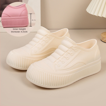 Moterų lietaus bateliai - atsparūs vandeniui PVC viršus, žemas vamzdelis, slip-on, žemas kulnas 1–3 cm