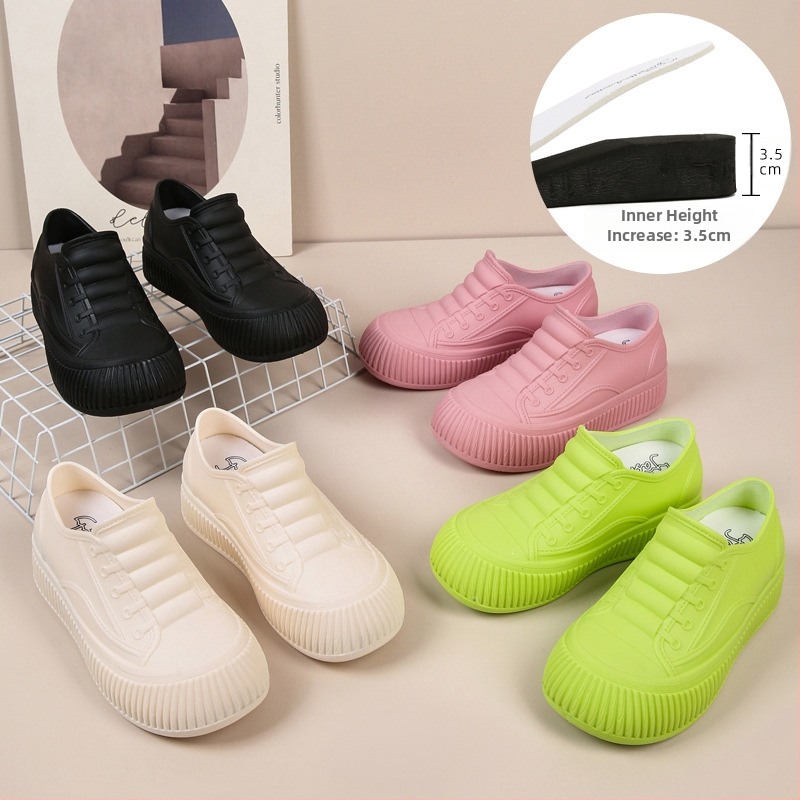 Moterų lietaus bateliai - atsparūs vandeniui PVC viršus, žemas vamzdelis, slip-on, žemas kulnas 1–3 cm