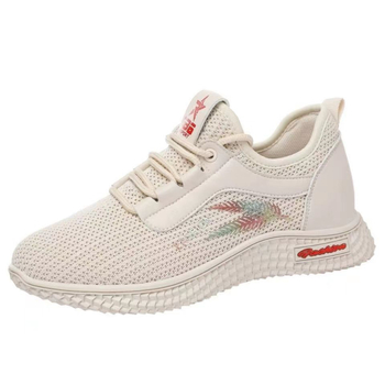 Αναπνέοντα sneakers από δίχτυ - υφασμάτινο επάνω μέρος, στρογγυλή μύτη, χαμηλό ύψος αστραγάλου, πάτος EVA, πλαστική σόλα