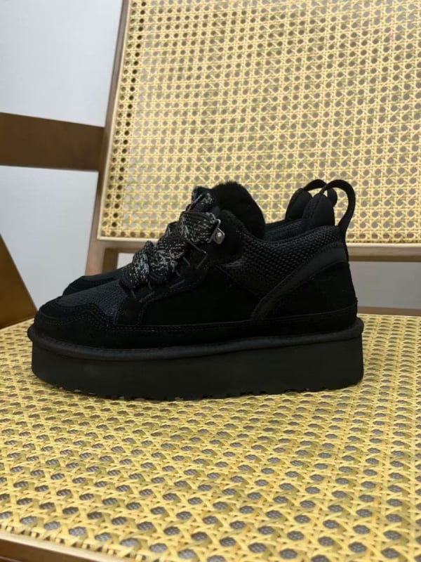 Moteriški žieminiai snieginiai batai su odos viršumi, raišteliai, vilnonė įdaila, stora pada, žemas kulkšnies aukštis