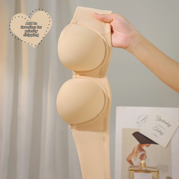 Be petnešėlių moteriška liemenėlė su minkštu plieno žiedu, push-up efektas, 1/2 kaušas, plonos formuojančios kaušus, nugaros užsegimas su keturiais spaustukais