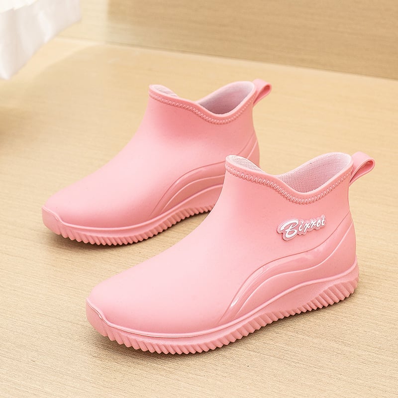 Moteriški trumpi lietaus batai - vandeniui atsparūs, neslystanti padas, PVC viršus, visoms metų laikams