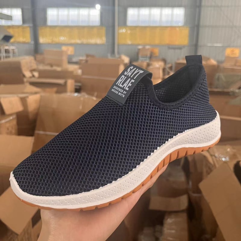 Unisex kvėpuojančios tinklinės viršutinės slip-on sportbačiai, lengvi, PVC padai, injekcinė technologija