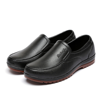 Lietaus botai su PVC viršutė, padas iš jautienos sausgyslės, žemas aukštis, atsparus vandeniui, priešsliduojanti pada