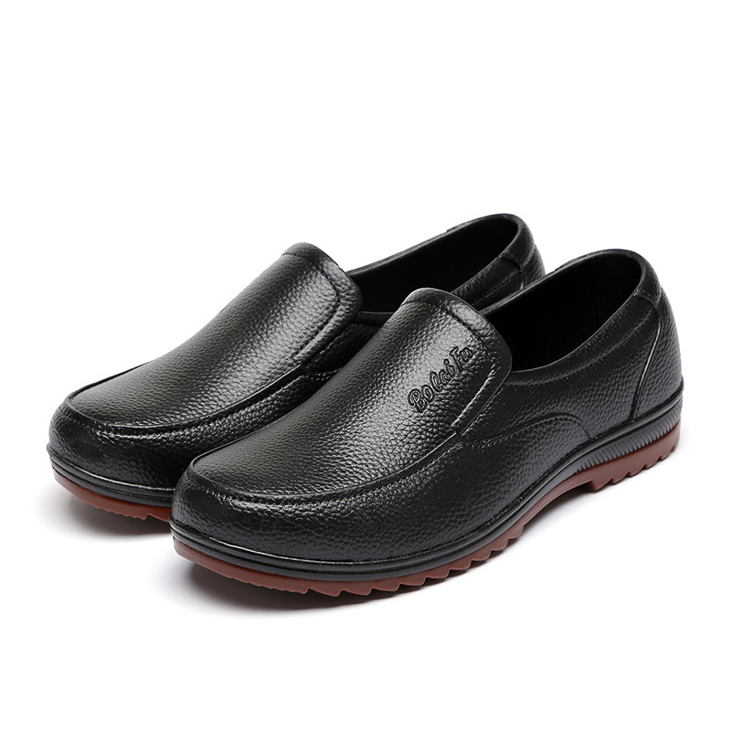 Lietaus botai su PVC viršutė, padas iš jautienos sausgyslės, žemas aukštis, atsparus vandeniui, priešsliduojanti pada