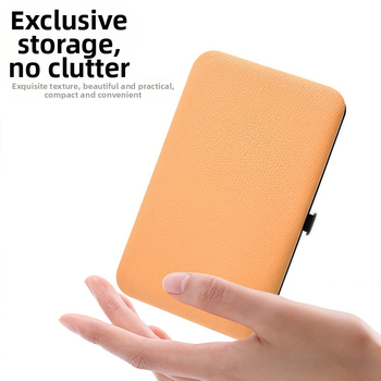 Σετ εργαλείων περιποίησης νυχιών από ανοξείδωτο και ανθρακούχο ατσάλι; περιλαμβάνει αρχείο απομάκρυνσης νεκρού δέρματος, εργαλείο λείανσης επιφάνειας και εργαλεία κοπής νυχιών; Καθαρό βάρος 255 g.