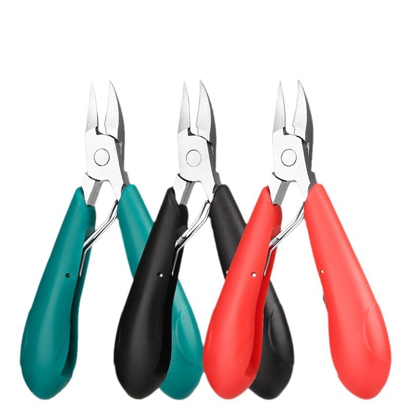 Nago griovelių žnyplės su plastiko rankena ir nerūdijančio plieno dantimis, skirtos manikiūrui ir pedikiūrui