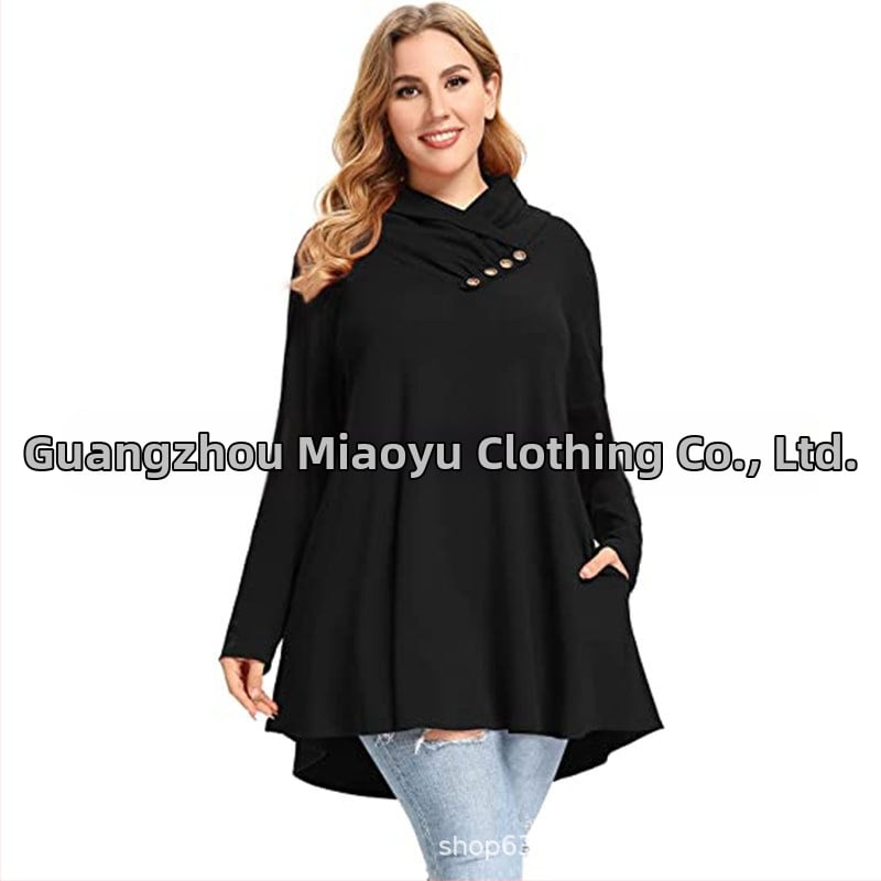 Moteriška palaidinė su ilgomis rankovėmis iš poliesterio, įstrižinė apykaklė, laisvas kirpimas, vienos spalvos raštas