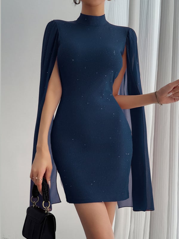 Rochie din poliester cu finisaj lucios, guler rotund, mâneci capă, lungime medie