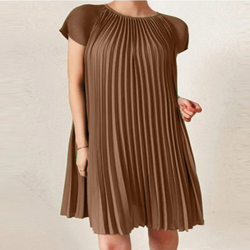 rochie cu guler rotund, mâneci scurte Raglan, plisuri, lungime midi, poliester 70–80%