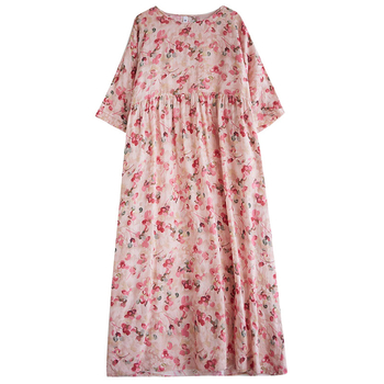 Φόρεμα μποέμ σιλουέτας oversized, ύφασμα από βαμβάκι και λινό, στρογγυλός λαιμός, μανίκια ημι-μακριά, μήκος midi