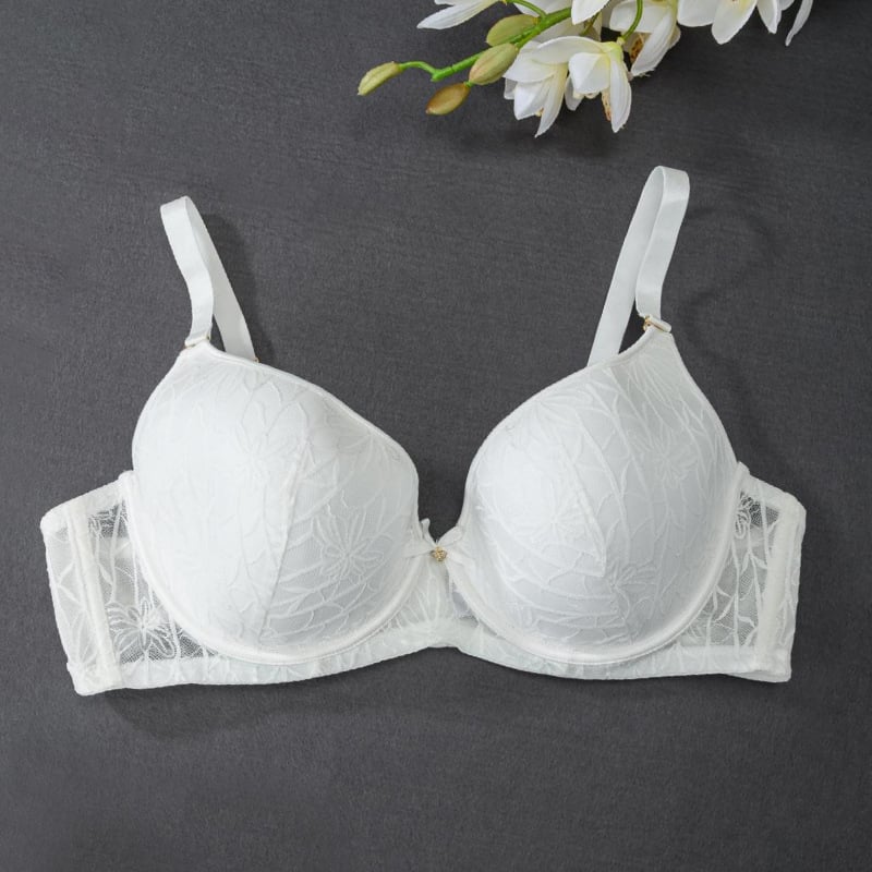 Didelės apimties nėrinių liemenėlė su pilnu puodeliu, viršutinis palaikymas, pagrindinė medžiaga nailonas, pamušalas iš elastano