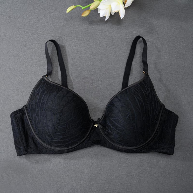 Didelės apimties nėrinių liemenėlė su pilnu puodeliu, viršutinis palaikymas, pagrindinė medžiaga nailonas, pamušalas iš elastano