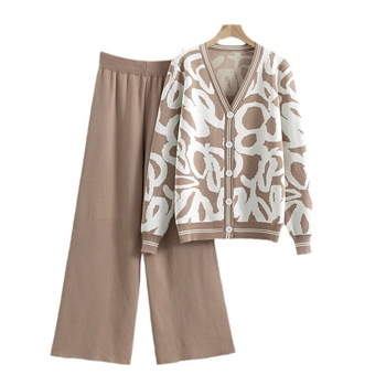 Σετ γυναικών δύο τεμαχίων: πλεκτός cardigan με λεοπάρ τύπωμα και παντελόνια φαρδιά, φθινόπωρο 2025, ζακάρ πλέξη, βισκόζη, casual ιαπωνο-κορεατικό στυλ