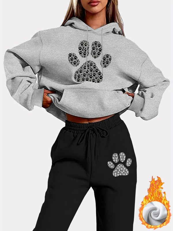 Φούτερ με κουκούλα από βελούδο, άνετης γραμμής, μακριά μανίκια, πολυεστέρας 90–95%, μεσαίας πυκνότητας