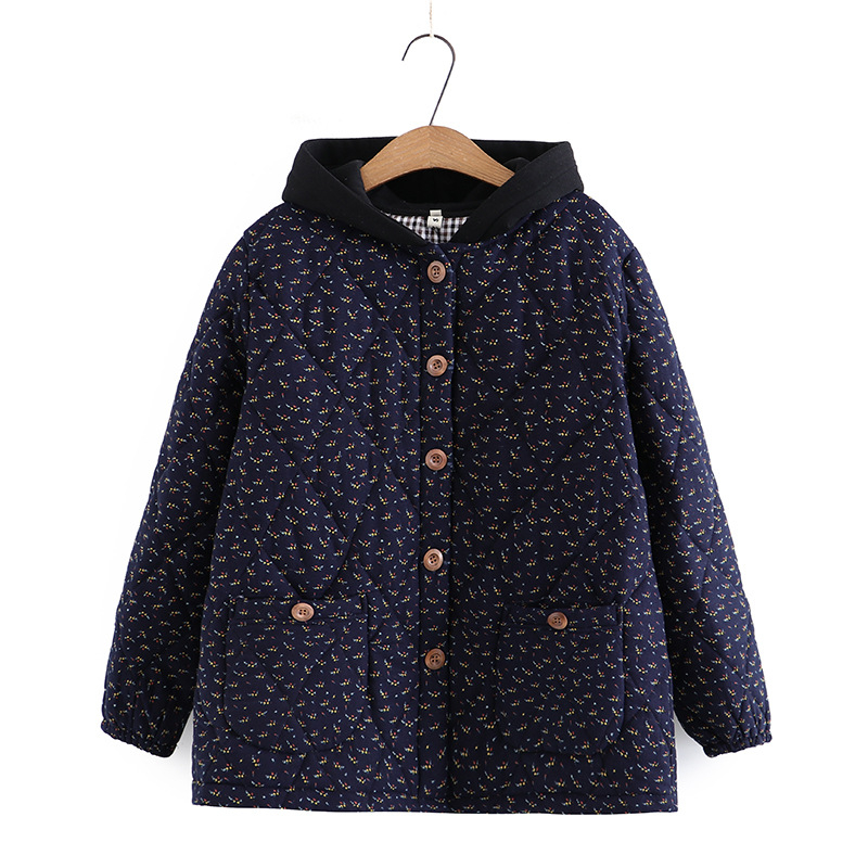 Moteriškas medvilniniu užpildytu paltu su gobtuvu, gėlėtas raštas, retro stilius, Korėjos įtaka, nacionalinis stilius, žiema 2022