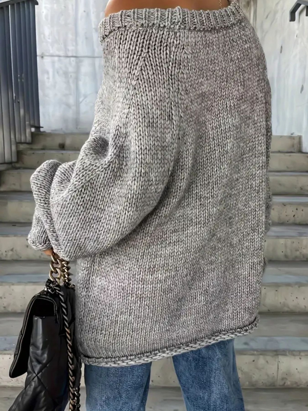 Moteriškas megztinis iš poliesterio, ilgomis rankovėmis, apvalus kaklas, nuleisti pečiai, 95%+ audinys