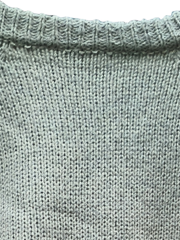 Moteriškas megztinis iš poliesterio, ilgomis rankovėmis, apvalus kaklas, nuleisti pečiai, 95%+ audinys