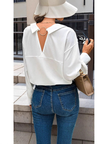 Риза с метална верига на деколте, открит гръб, дълги ръкави, пайчворк детайл, полиестерна материя