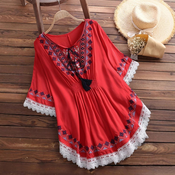 Геометрична риза с V‑образно деколте, свободен силует, къси ръкави с лист лотуса, дължина 50–65 см