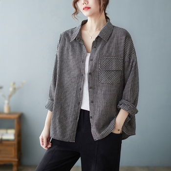 Krekls no kokvilnas un lina ar rūtainu rakstu, garas piedurknes, polo apkakle, brīvā piegriezuma