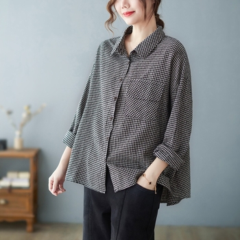 Krekls no kokvilnas un lina ar rūtainu rakstu, garas piedurknes, polo apkakle, brīvā piegriezuma