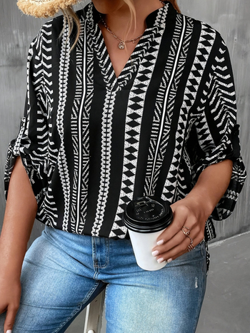 Moteriškas dryžuotas V kaklo topas, poliesteris, 3/4 rankovės, koliažo dizainas