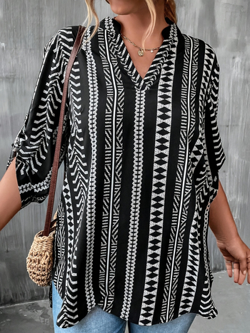 Moteriškas dryžuotas V kaklo topas, poliesteris, 3/4 rankovės, koliažo dizainas