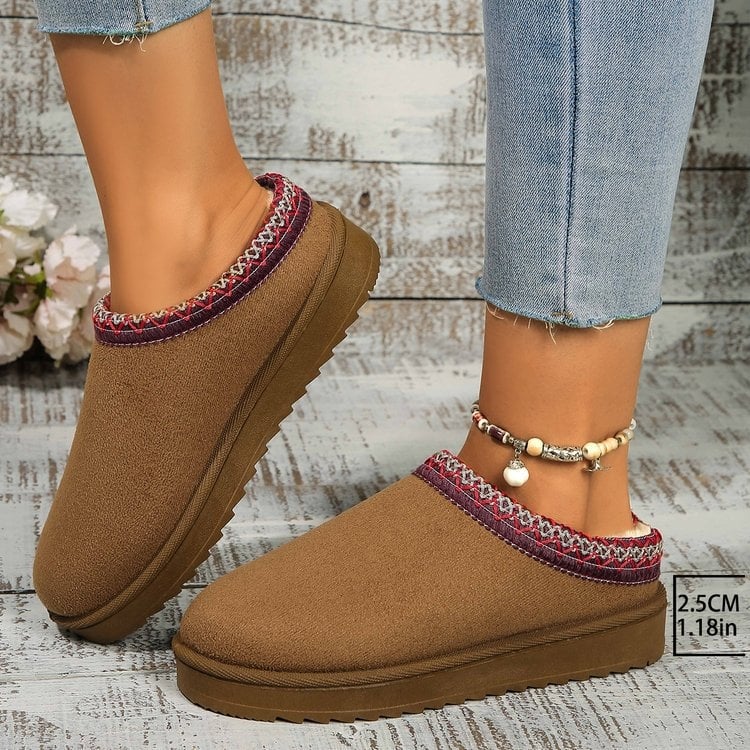 Moteriški žieminiai batai su stora padu, nubuko viršus, pūkuotos pamušalas iš dirbtinio pūko, vidpadis iš dirbtinės vilnos, žemas kulnas 1–3 cm