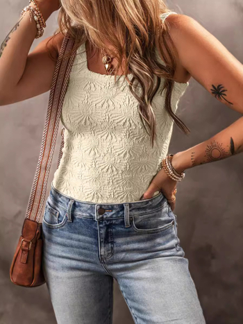 Moteriškas be rankovių topas su gėlių žakardo raštu – slim siluetas, poliesterio-viskozės mišinys, mikroelastingumas, vasara 2024