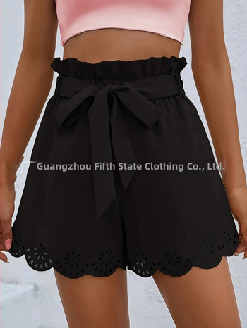 Moterų šortai su dirželiu ir banginiu kraštu, poliesterio audinys 95%+, vasara 2024, kasdienis stilius, japonų ir korėjiečių casual stilius