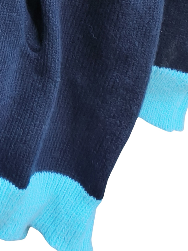 Moterų kardiganas su geometriniu raštu, poliesterio mezginys, ilgomis raglano rankovėmis, atvira kaklo linija, vidutinio ilgio 65–80 cm