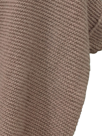 Moteriškas gobtuvės kardiganas, laisvas kirpimas, ilgos rankovės, vidutinio ilgio, užsegamas dviem sagomis, poliesterio audinys