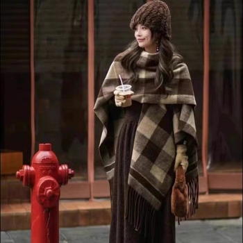 Unisex languotas pončo švarkas su kutais - šiltas, visoms metų laikams