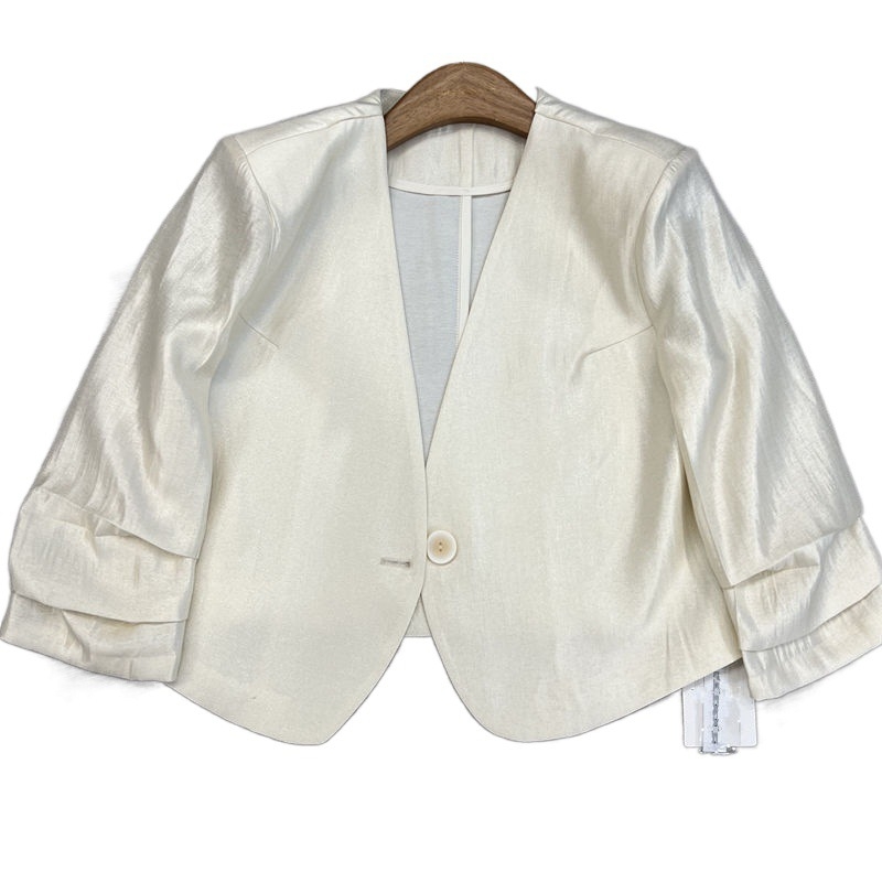 Női kis kostüm kabát halter nyakkal, 3/4 ujjú, egy gombos, poliészter 90–95%