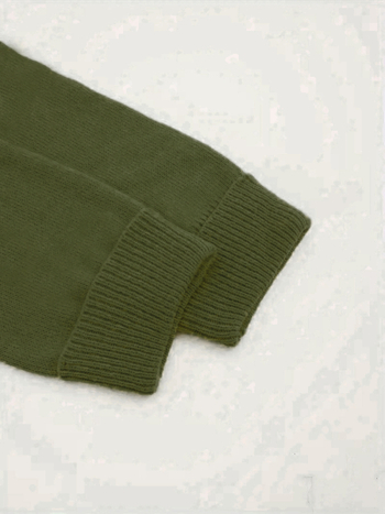 Megztas džemperinis kardiganas su gobtuvu, gyvūnų modeliu, laisvas siluetas, poliesterio audinys, ilgomis rankovėmis, vidutinio ilgio.