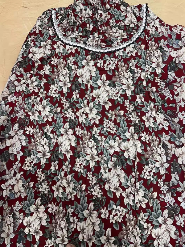 Μουσουλμανική ρόμπα με κουκούλα για προσευχή, δαντέλα και φλοράλ εκτύπωση – μακρύ ίσιο φόρεμα από βισκόζη, Άνοιξη 2024