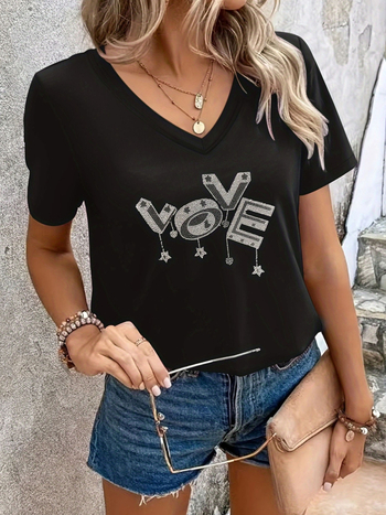 Tricou damă cu decolteu în V, mâneci scurte, croială Slim, poliester și elastan, cristal decorativ