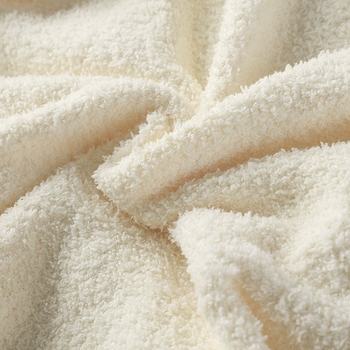 Vyriskas laisvo kirpimo megztinis su apvaliu kaklu, jacquard raštas, ilgos rankovės, poliesterio sudėtis 91–95%, žiemos modelis 2024