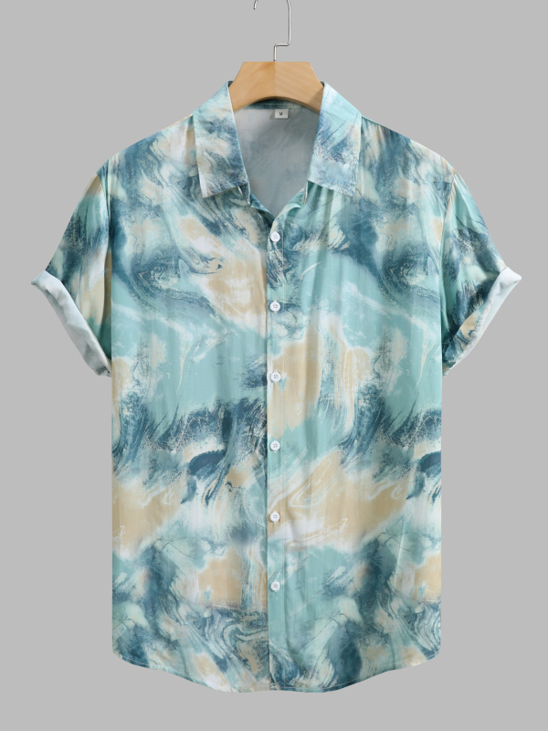 Мъжка риза от вискоза с флорален принт, къс ръкав, лафел яка, тесен силует.