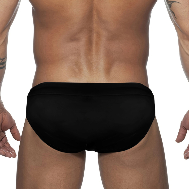 Vyriški plaukimo šortai su trikampiniais šonais paneliai, poliesterio–spandekso mišinys, pamušalas poliesterio–spandekso, 100 g, stilius: briefs/boxer