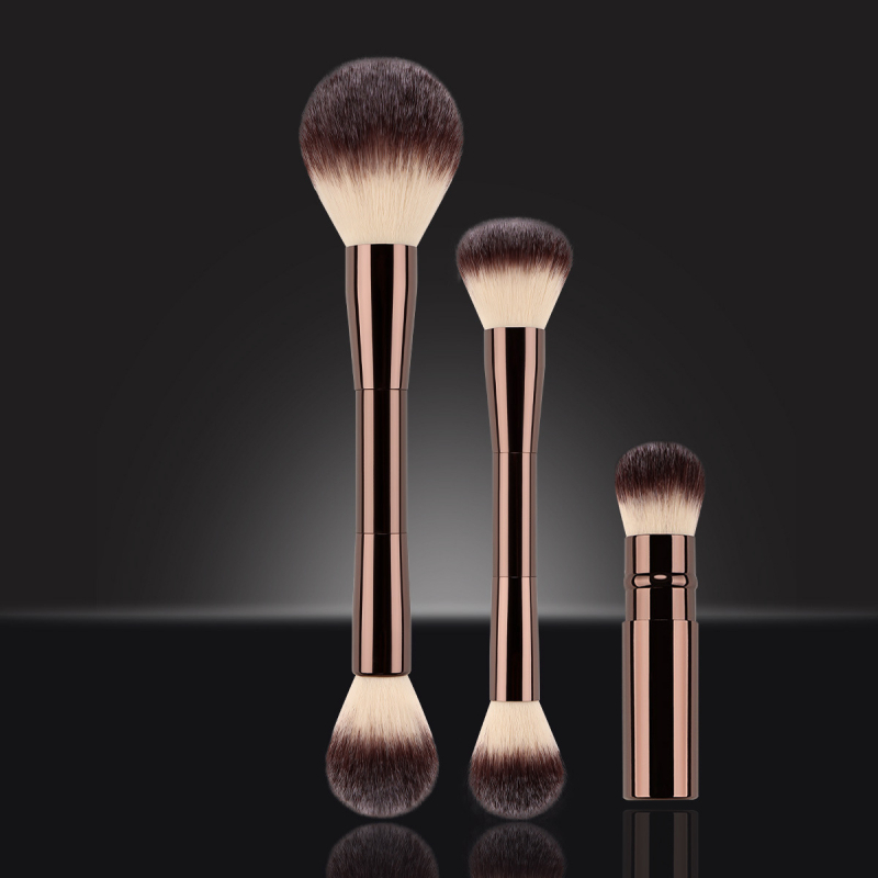 BONJOUR 6 dalių makiažo šepetėlių rinkinys: pudros šepetėlis, skruostų šepetėlis, tonalinio fondo šepetėlis, akių šešėlių šepetėlis, korektoriaus šepetėlis, lūpų šepetėlis