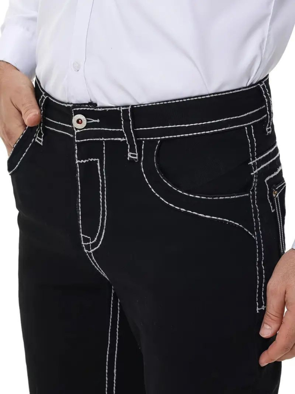 Vyriskos džinsus su šiek tiek platėjančiu kirpimu, 78% medvilnė, siuvinėjimas, vidutinio aukščio juosmuo, užtrauktukas